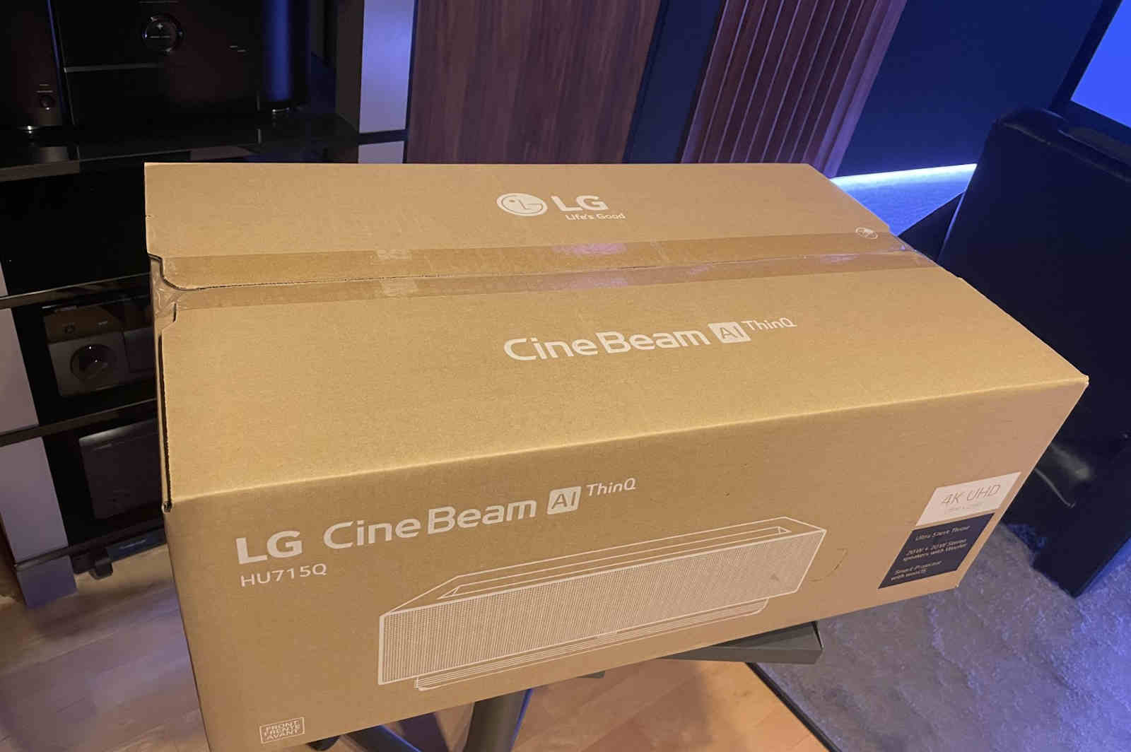 LG Cinebeam HU715Q Laserbeamer